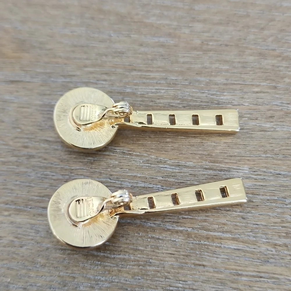 Vintage Monet Black & Gold Clamp Earrings